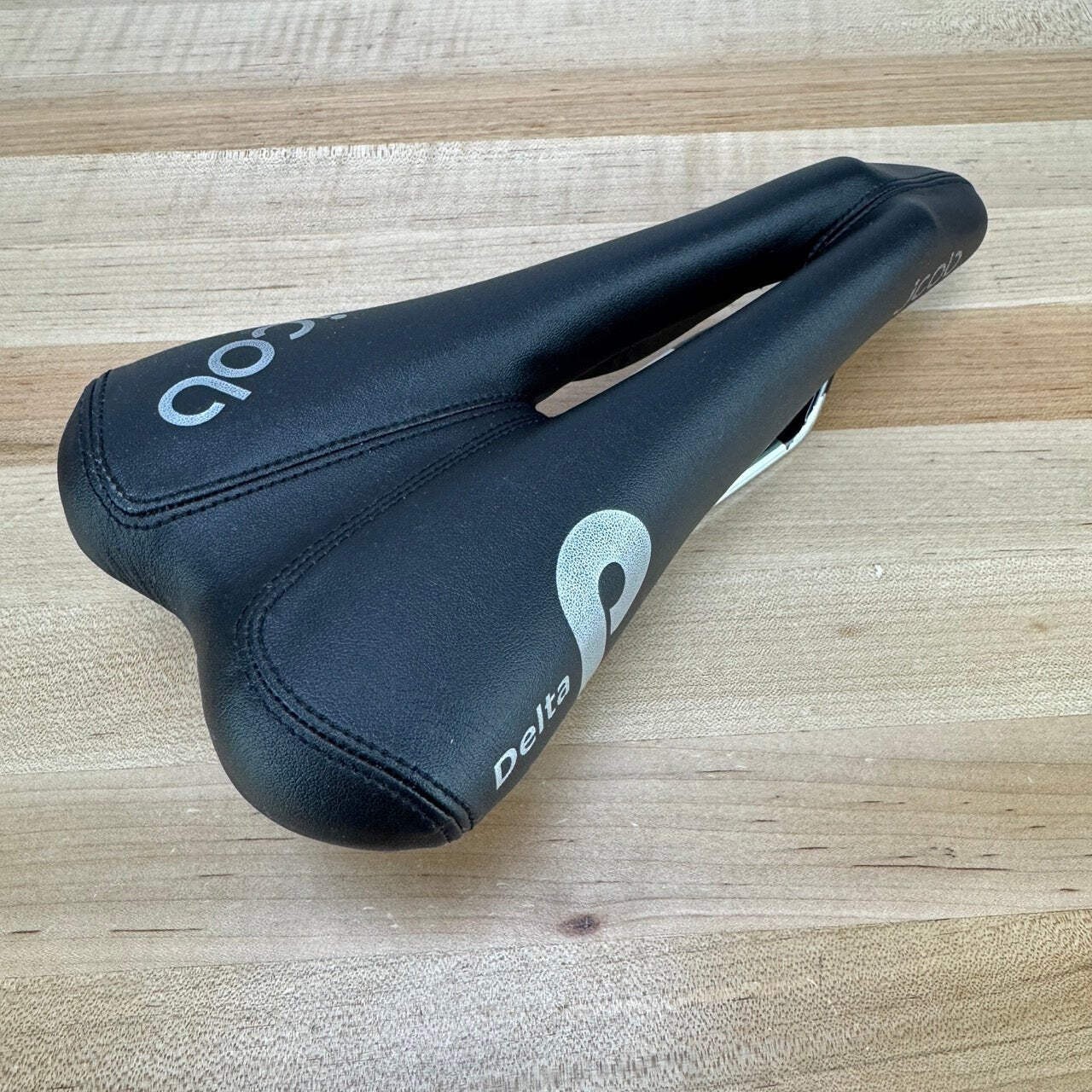 Low Mile! JCOB Delta P 7x7mm Hollow Cr-Mo Rails 130mm Bike Saddle 340g