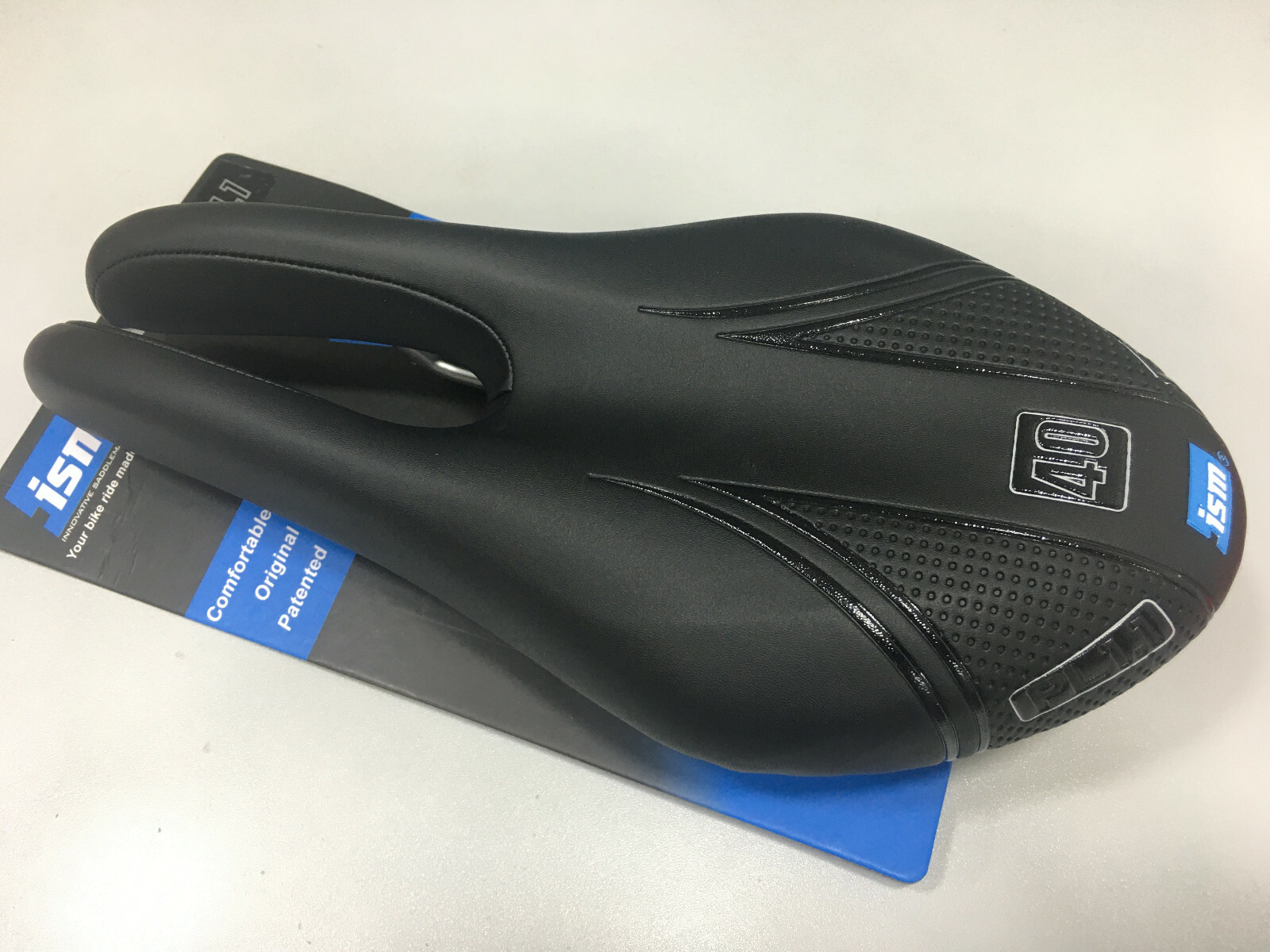ISM PL 1.1 Performance Long 275x135mm 40 Padding Saddle (Black)