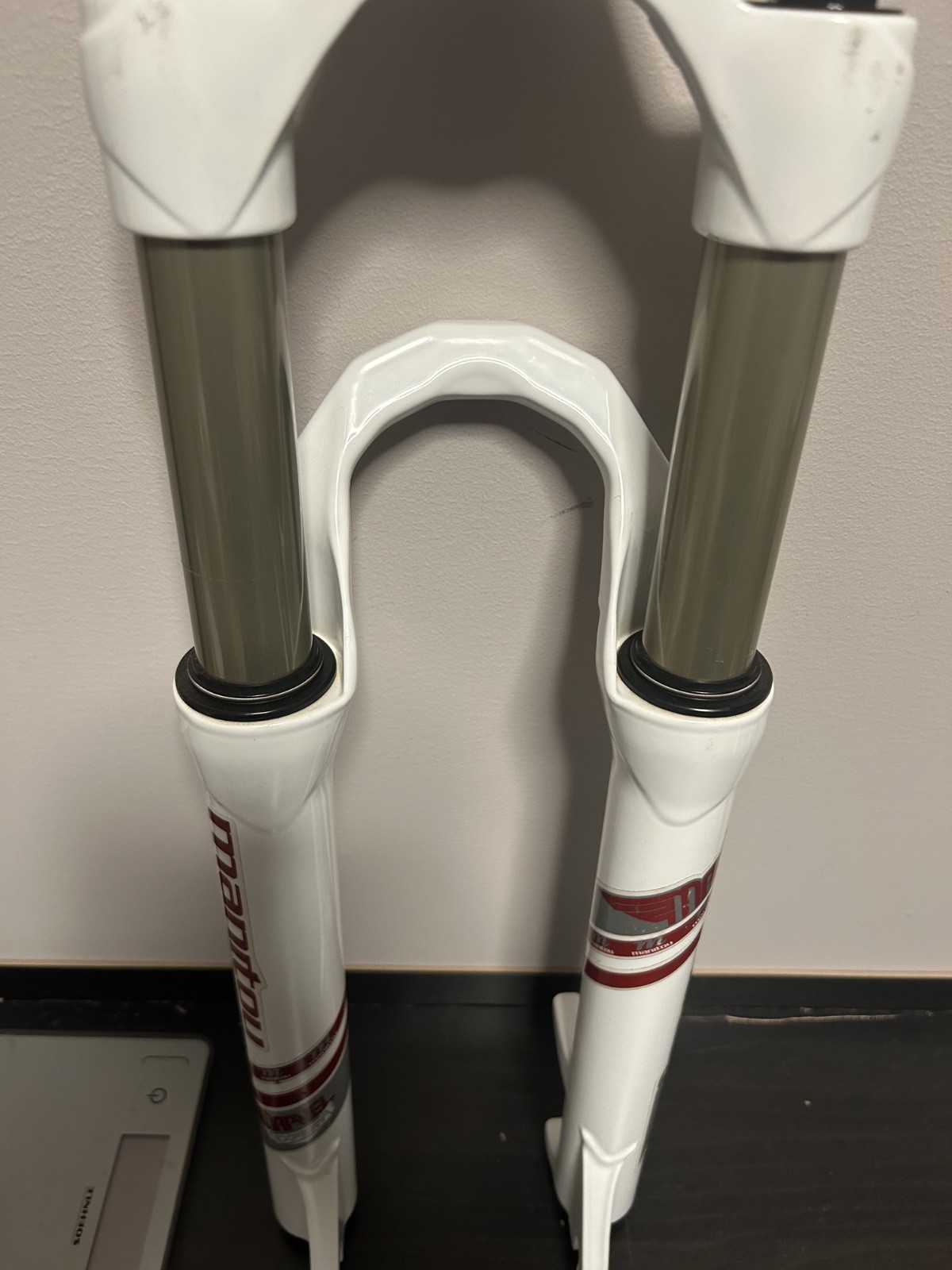 NEW Manitou Marvel Expert 26″ Fork 100mm Travel Taper QR DSC