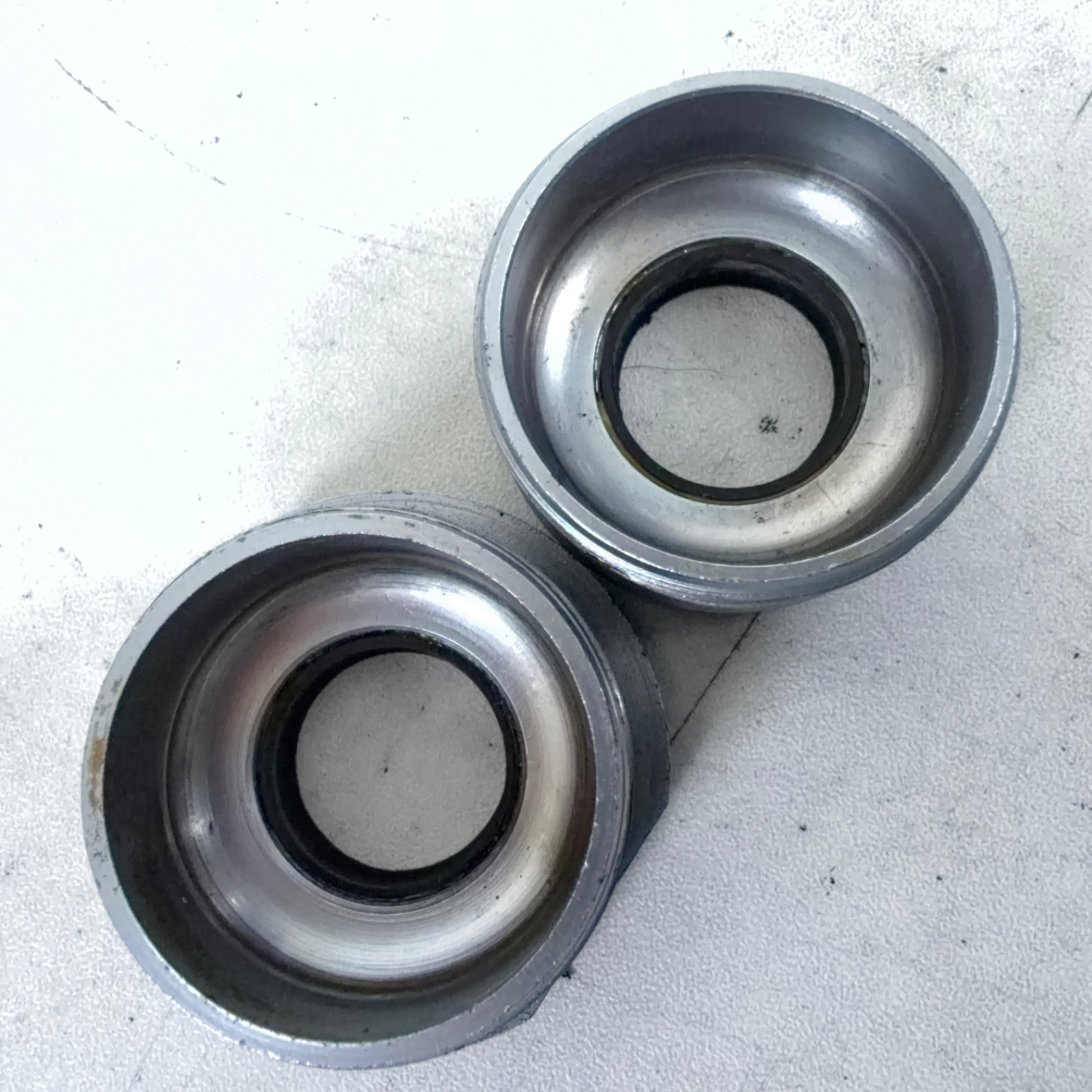 Suntour Vintage Cyclone Bottom Bracket 1.37 x 24T 68mm 113mm Hollow Chromoly