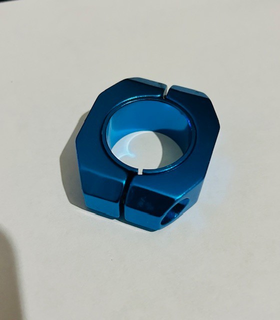 BMX / NOS – TNT BICYCLES OVERSIZED DOUBLE BOLT SEAT CLAMP (28.6, 31.8mm) BLUE