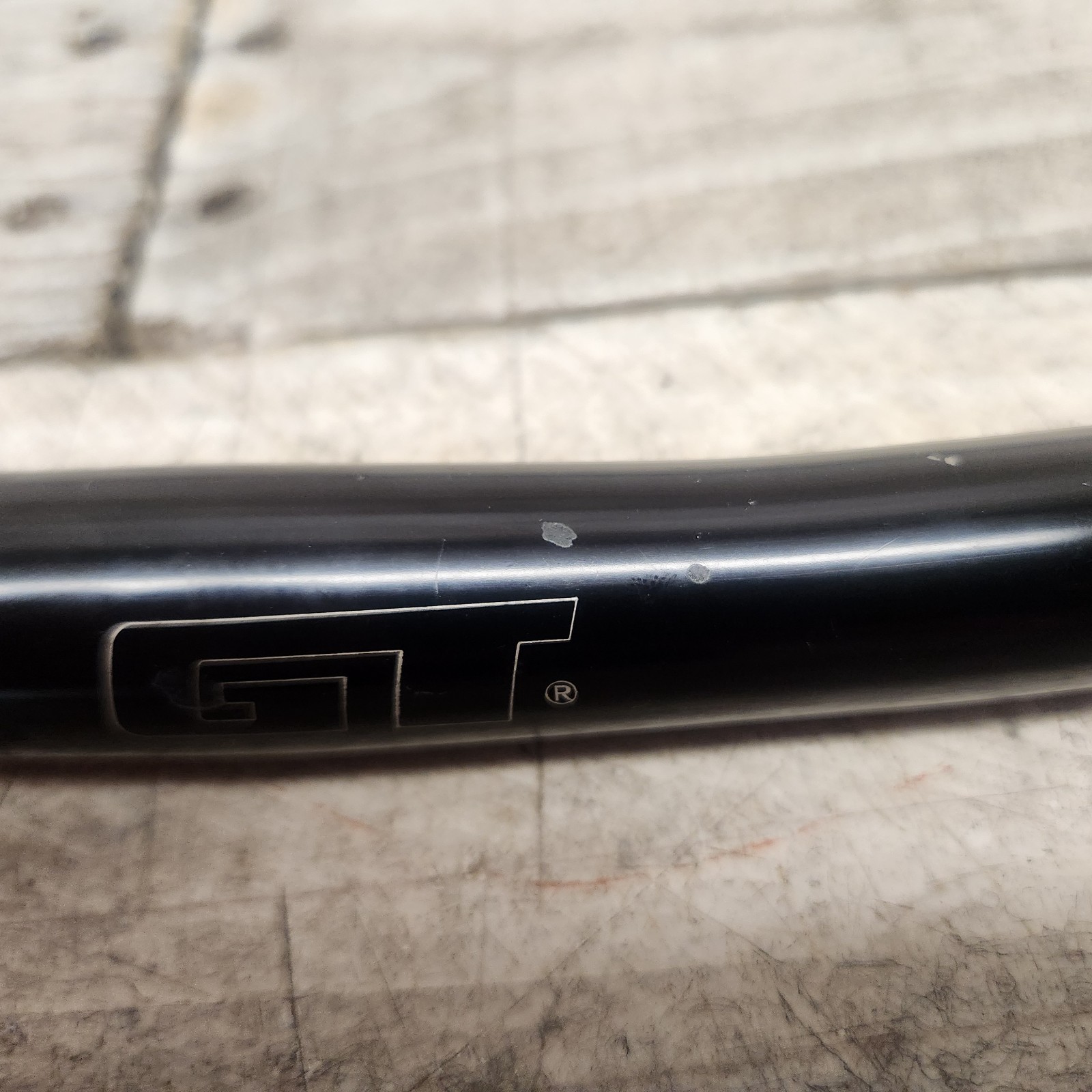 Vintage 1990s GT Mountain Bike Handlebar 25.4mm Clamp 560mm Wide Black Alloy MTB