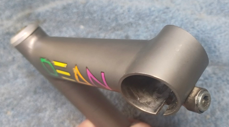used, DEAN 125mm, 22.2mm dia. Titanium Quill Stem, Fits 26mm Bar Clamp, 1″ Fork