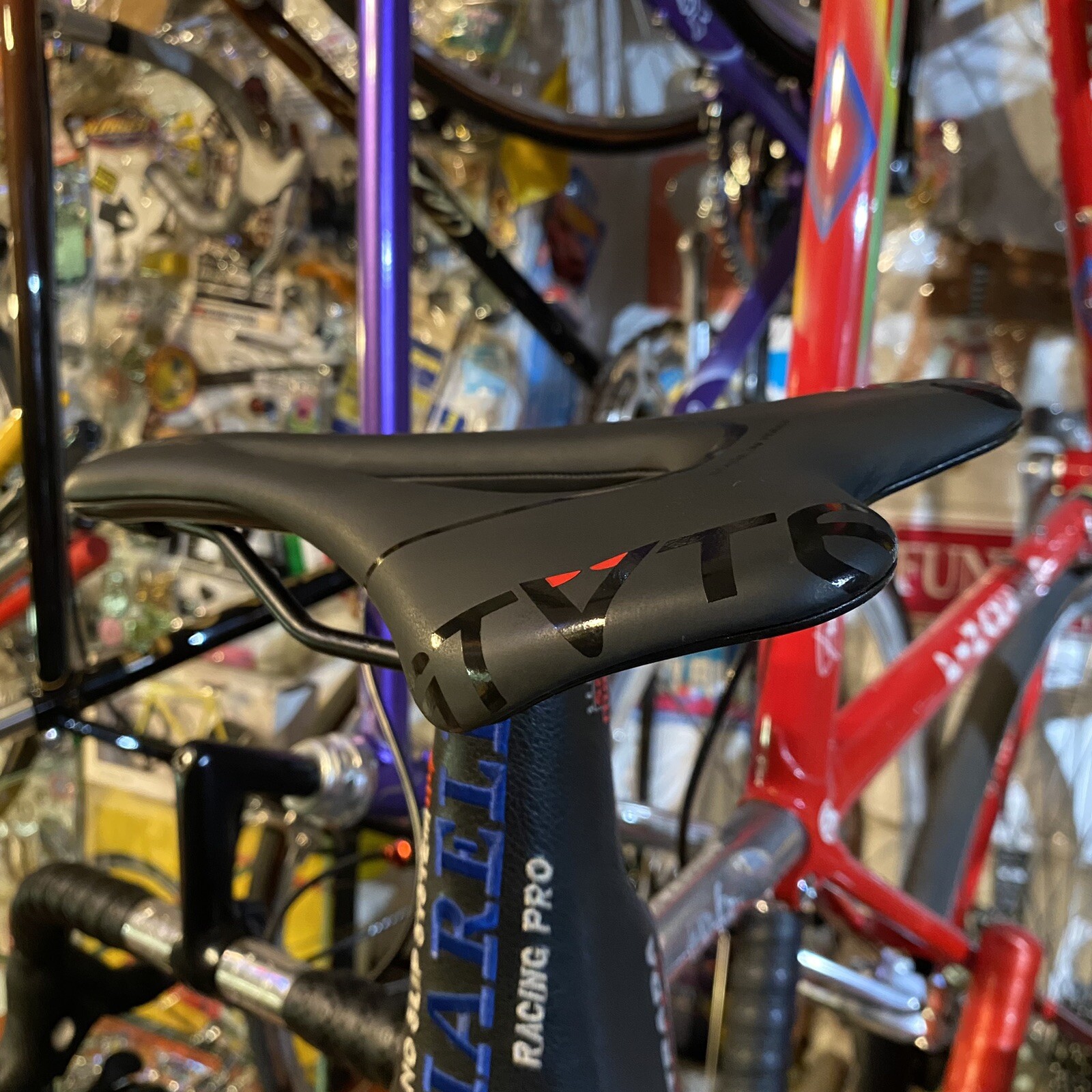 ASTUTE SKYLAB TITAN V SADDLE – MADE IN ITALY – NEW TAKE OFF – MOUNTAIN ROAD BIKE
