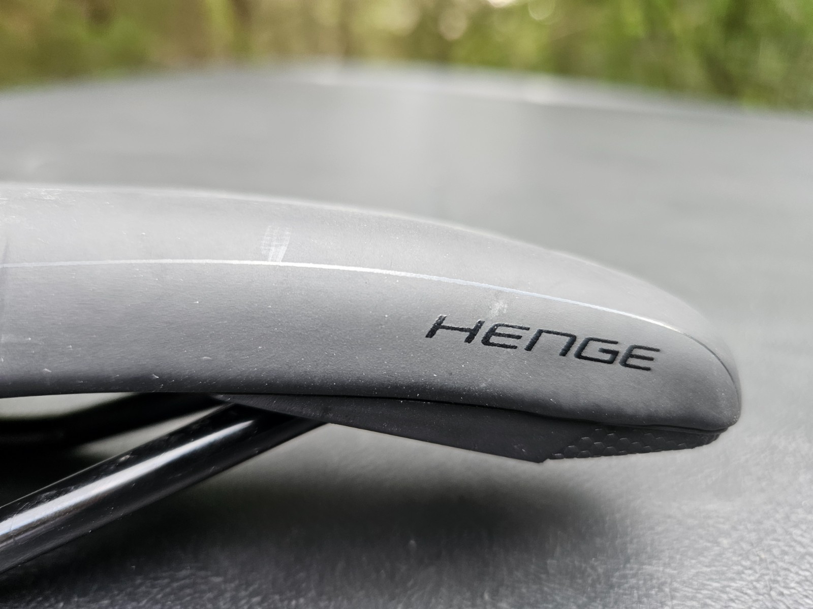 Specialized Body Geometry HENGE BICYCLE BIKE SEAT SADDLE 143mm