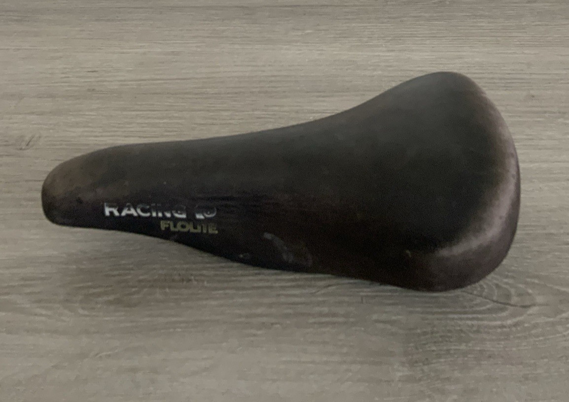PEARLIZUMI RACING FLOLITE LEATHER SADDLE BROWN 340 GRAMS 278 X 143 MM