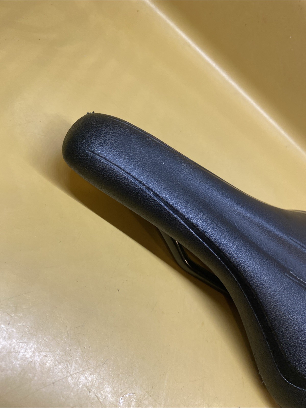 Black Specialized Henge Pro Carbon Body Geometry 260m X 159mm Carbon Rail Saddle