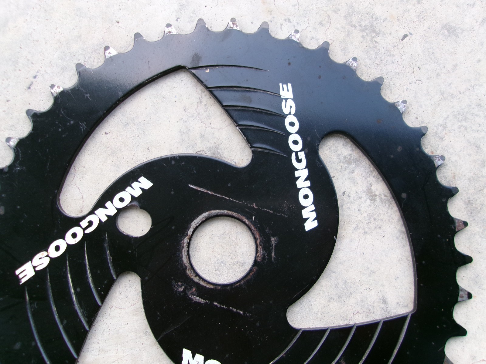 Vintage Mongoose BMX 44T Chainring Sprocket Black Steel Mid School BMX 44 Tooth