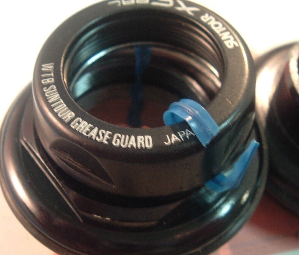Suntour XC Pro Grease Guard Headset NEW / NOS 1-1/8″ Threaded w/Seals Vintage-