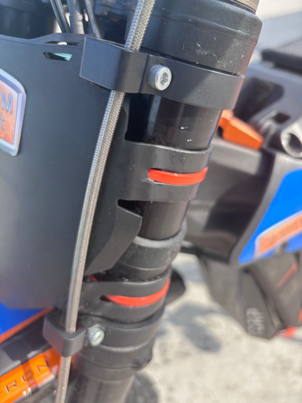 Aluminum Front Fork Brake Line Clamp Surron E-Ride Tallaria E-Moto Fastace KKE