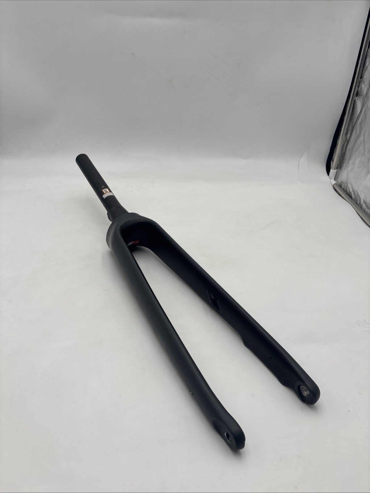 Carbon Gravel Road Fork integrated cable routing 12 x 100 mm spacing flat mount