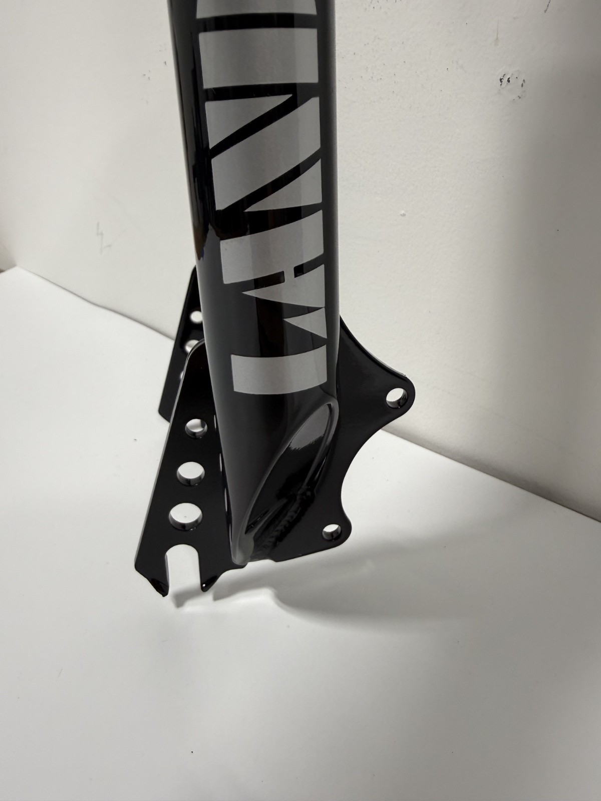 SE LANDING GEAR DISC FORK 27.5IN+ – BLACK – MY’22 MANIACC FLYER