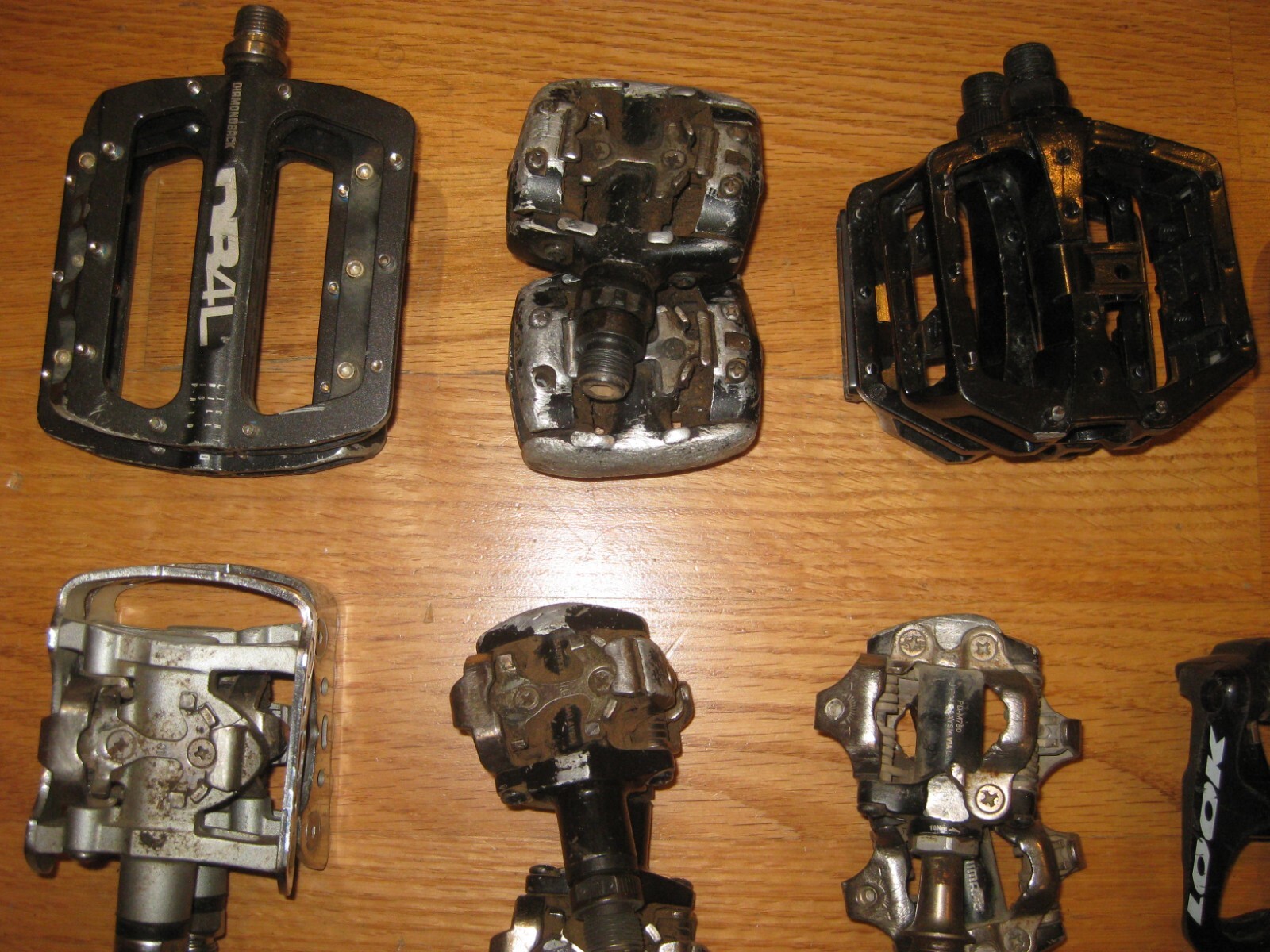 20 Bike Pedal Sets, Some Clipless, Shimano, Time, Look , Mixed Lot