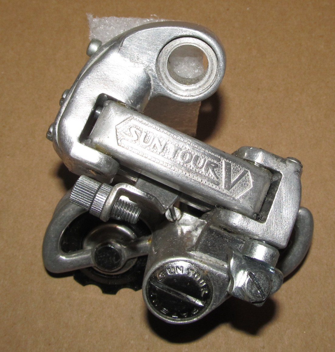 NOS Suntour V Short Cage Rear Derailleur Missing Anchor Bolt, NEW Old Stock