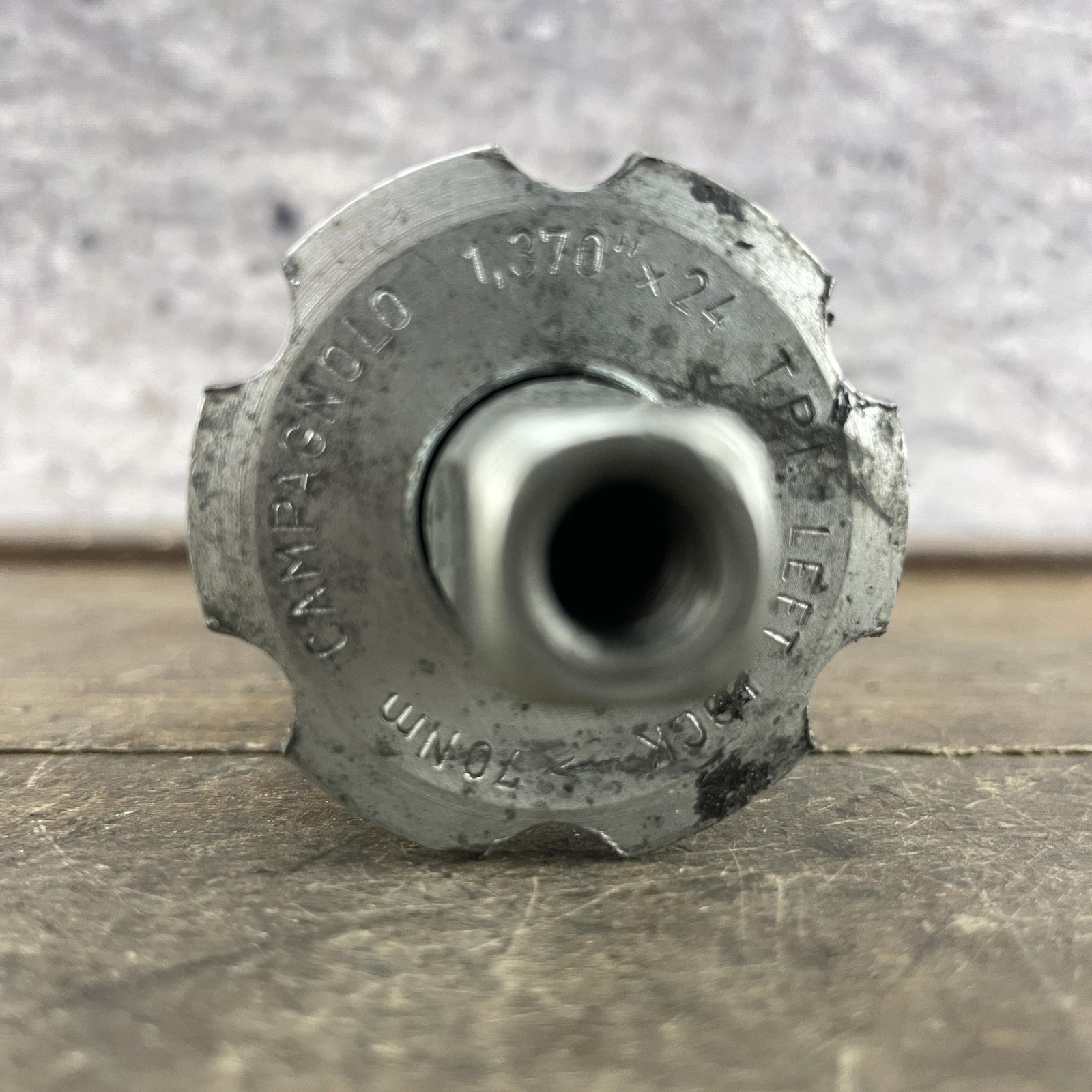 VIntage Campagnolo Bottom Bracket BSA 1.370×24 Square Taper 111 mm English 68
