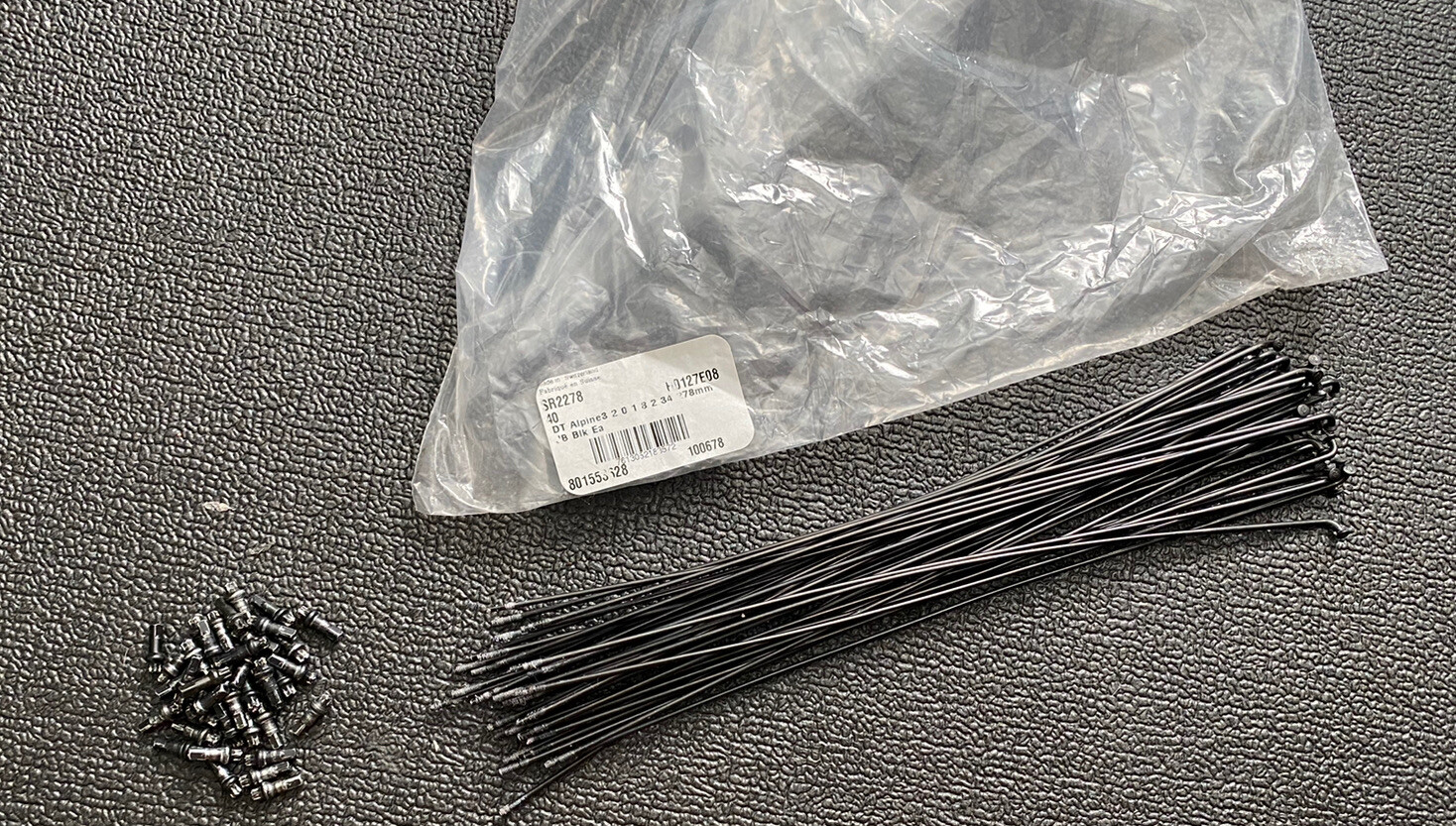 DT Swiss Alpine III Spoke – 2.0/1.8/2.34mm, 278mm, J-Bend, Black, 40/COUNT 