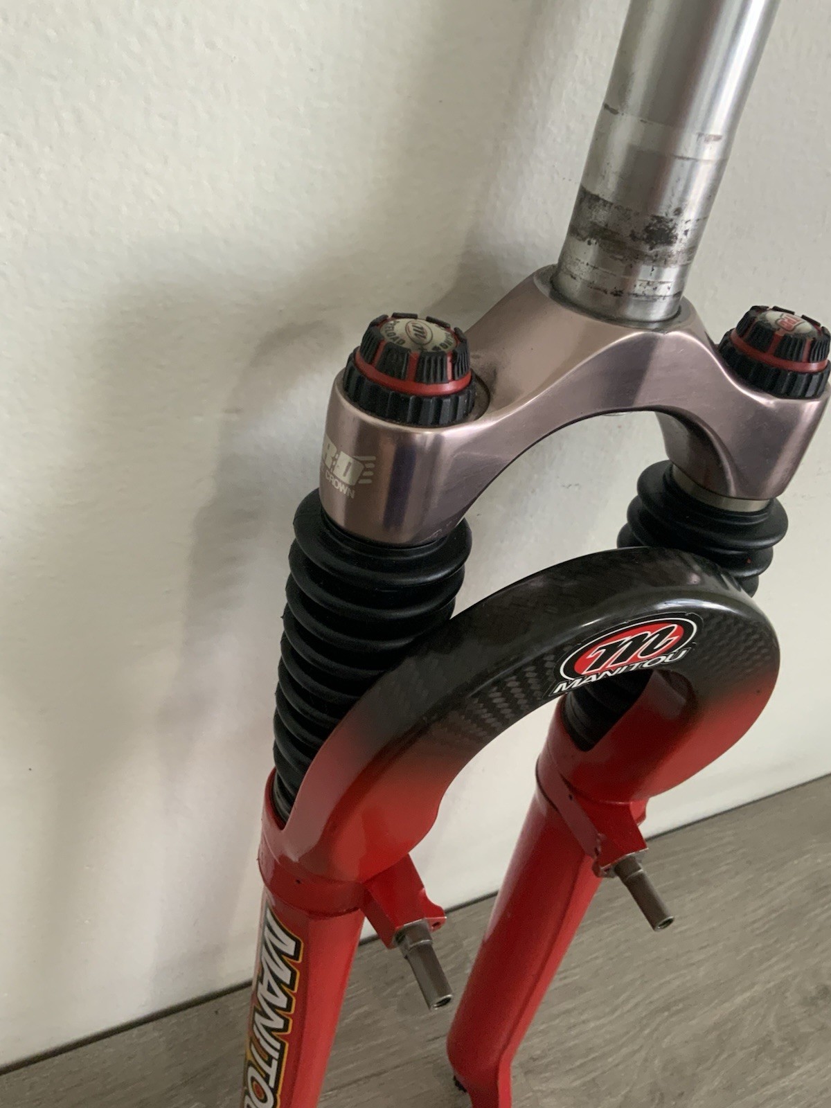 MANITOUR SX CARBON FORK 26’ER 210 MM STEERER 1 1/8 INCH STEERER 1.3 KGS