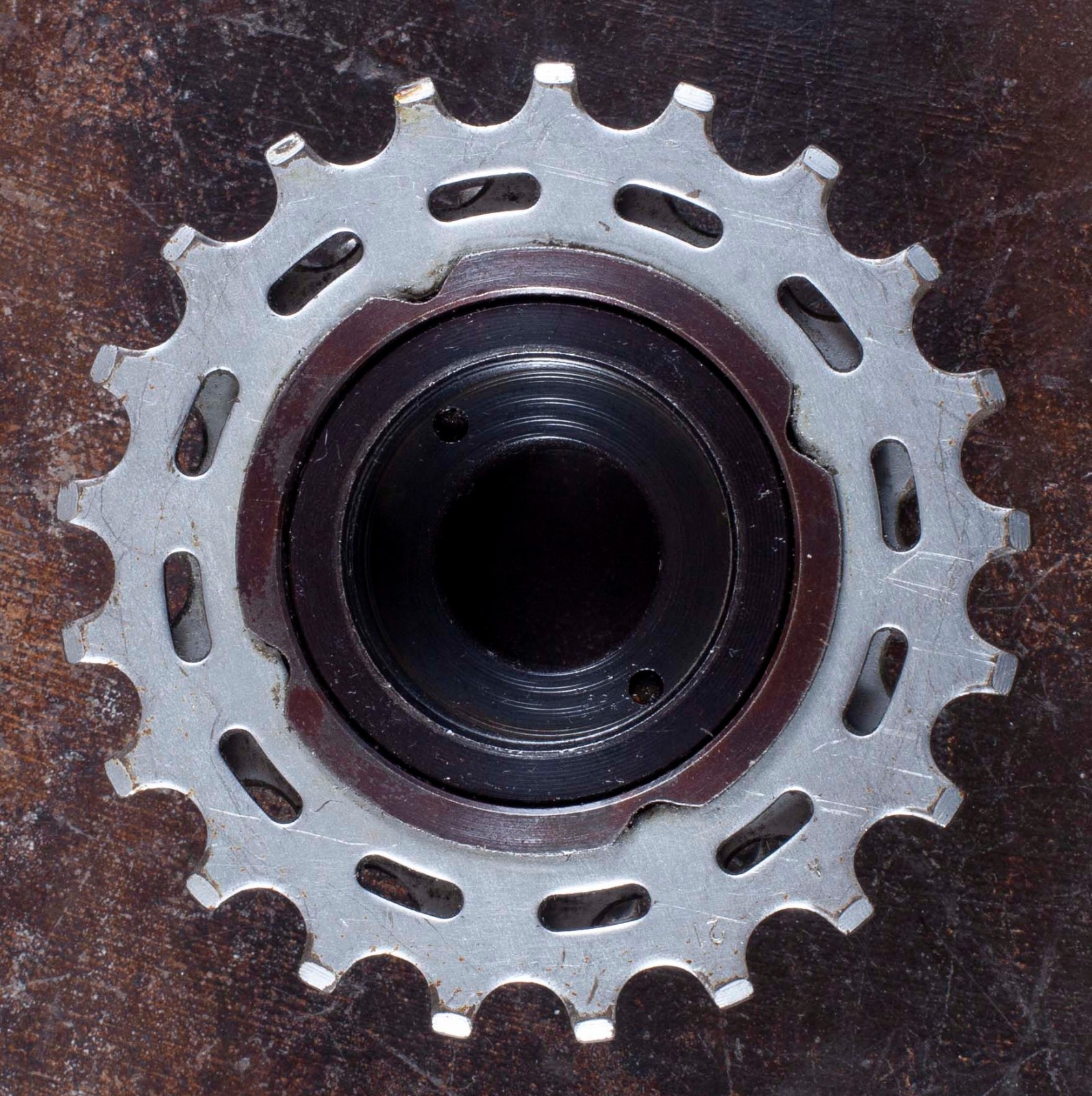Vintage 80s Suntour New Winner 13 X 21 tooth freewheel Italian thread EX+