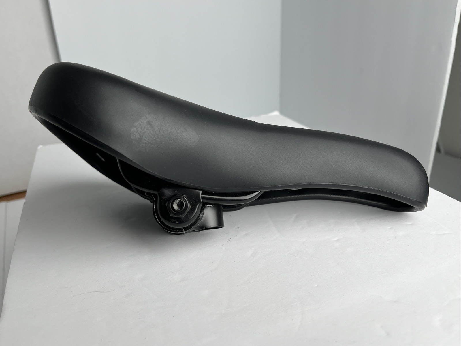 Unbranded Bicycle Bike Seat Saddle 11”in Black “QC/12” Stamped “sheng Yi”