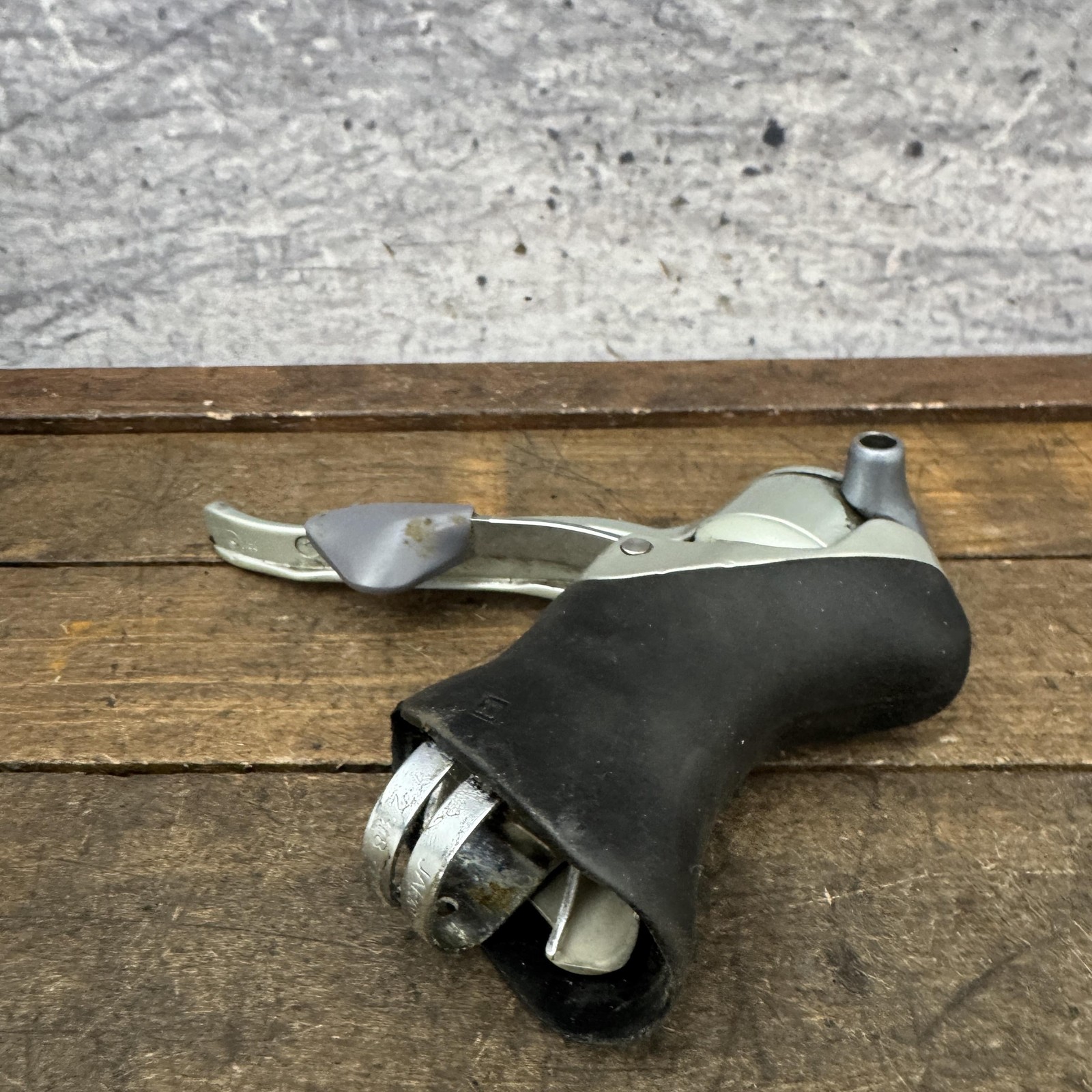 Vintage Shimano 105 ST-1055 Right Hood Cap STI Brake Shift Lever 8 Speed Parts