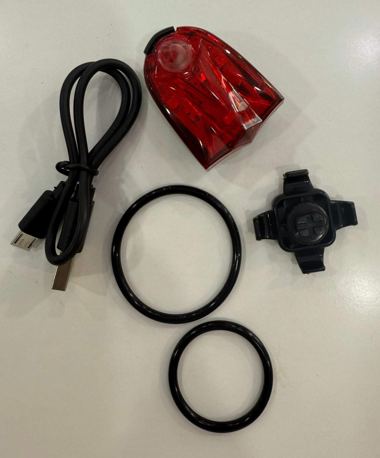 LIGHT REAR RECHARGEABLE, LUZ TRASERA RECARGABLE (USB-C)