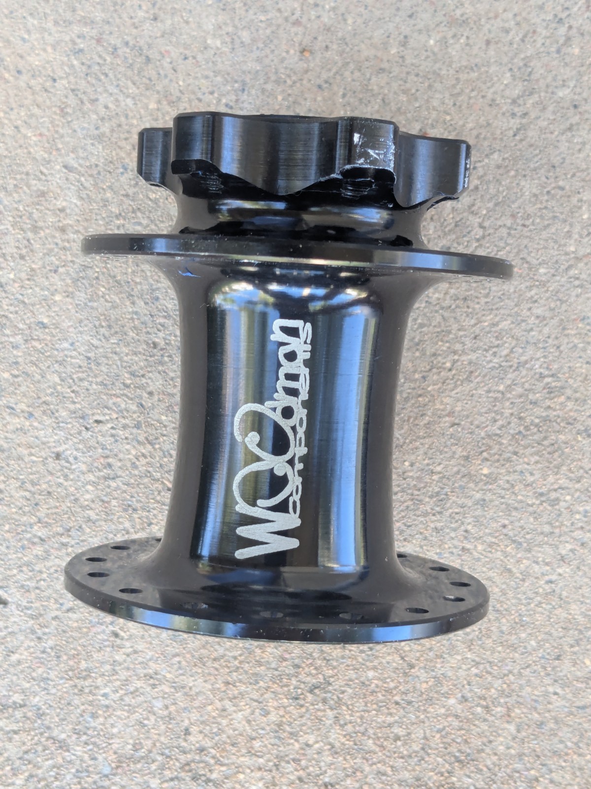 Woodman Lefty Hub 75 mm Wide 32 Hole MTB Mountain Bike Disk Nice