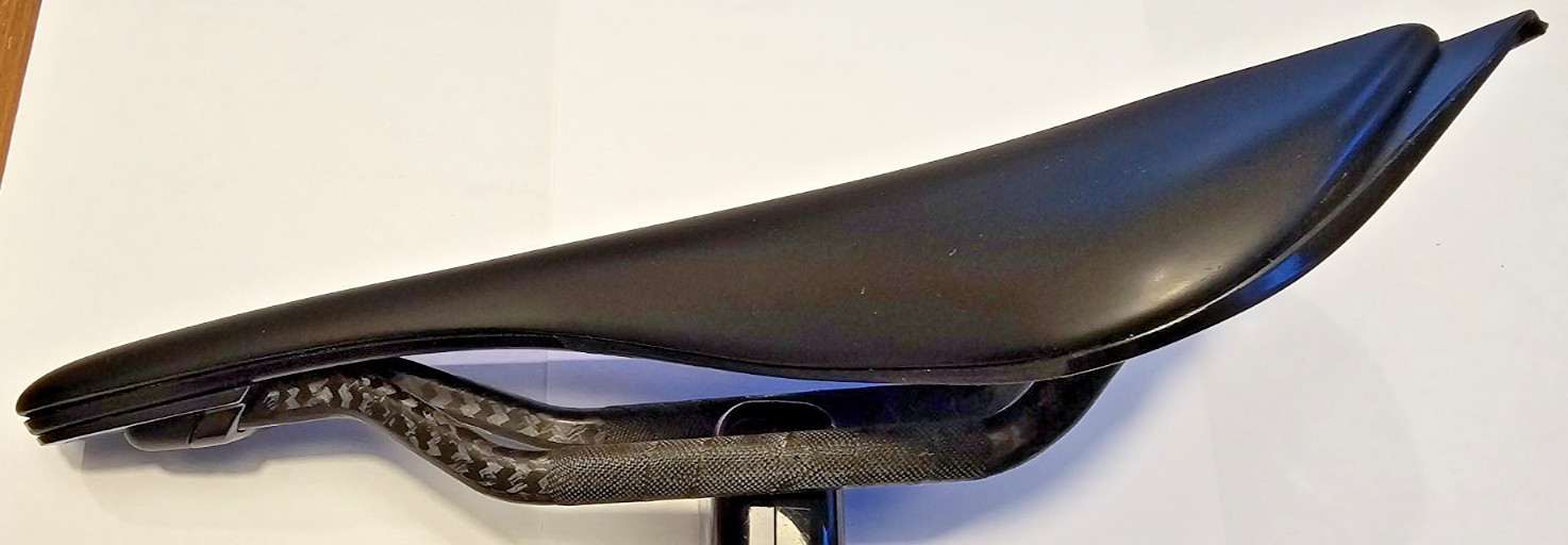 Fizik Antares R1 Versus Evo Saddle Regular 139mm 7x9mm Carbon Rails 174g Box