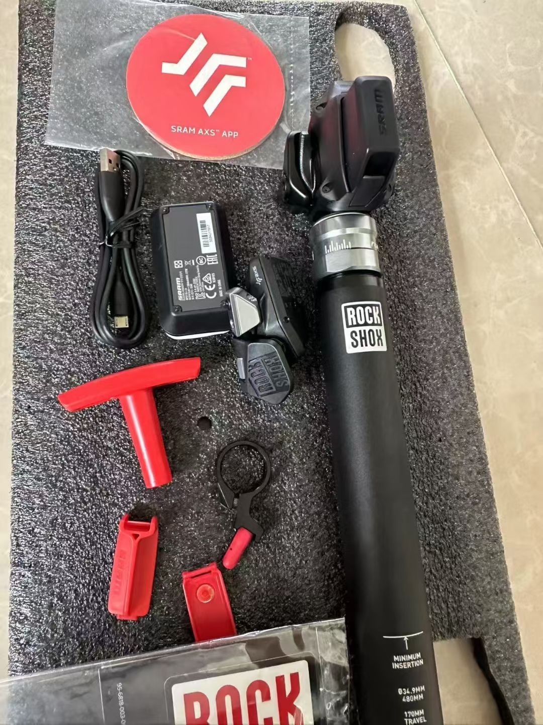 Rockshox Reverb AXS Electronic Dropper Post 34.9 170mm A1