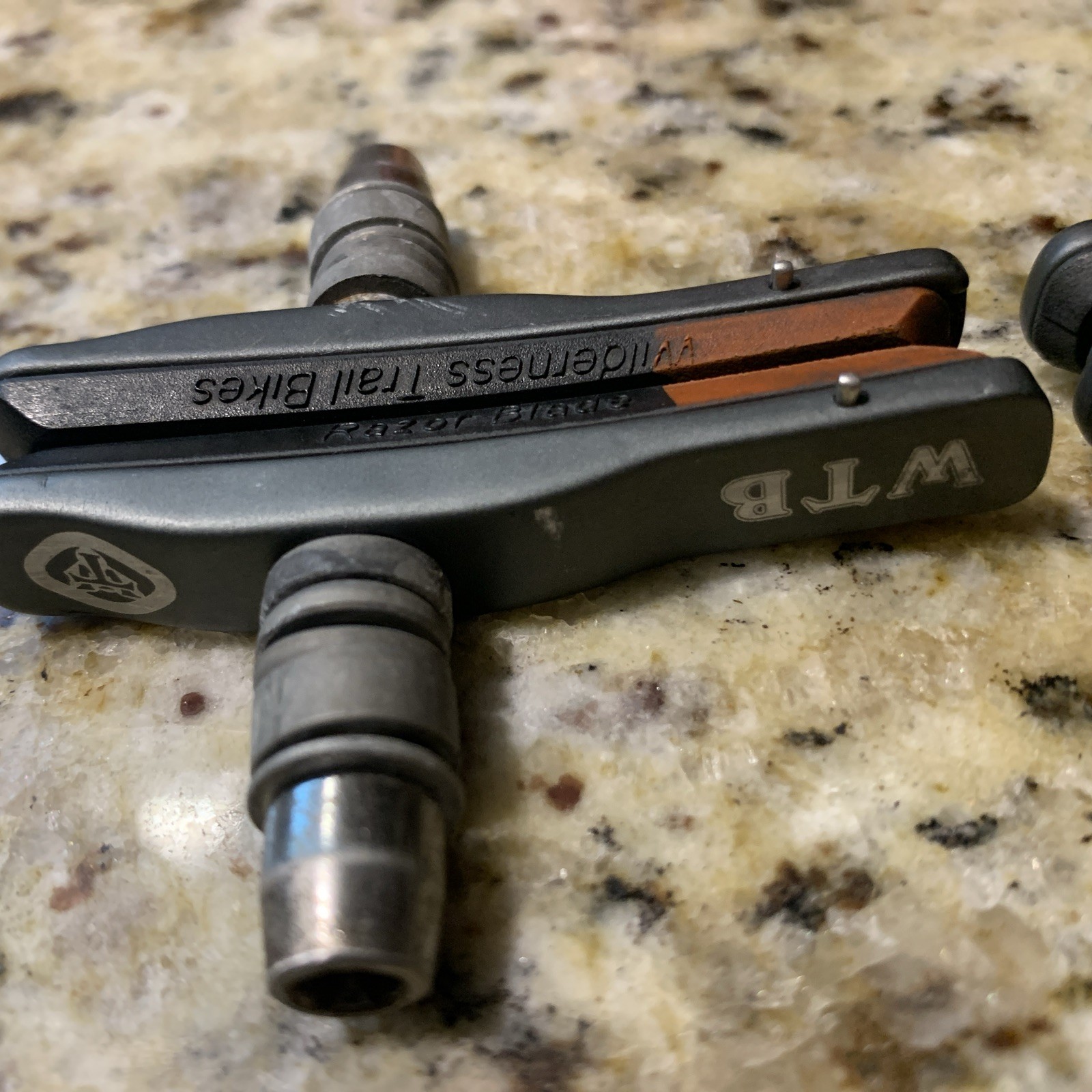 Vintage Avid Arch Rival 40 V Brake Set Vgc
