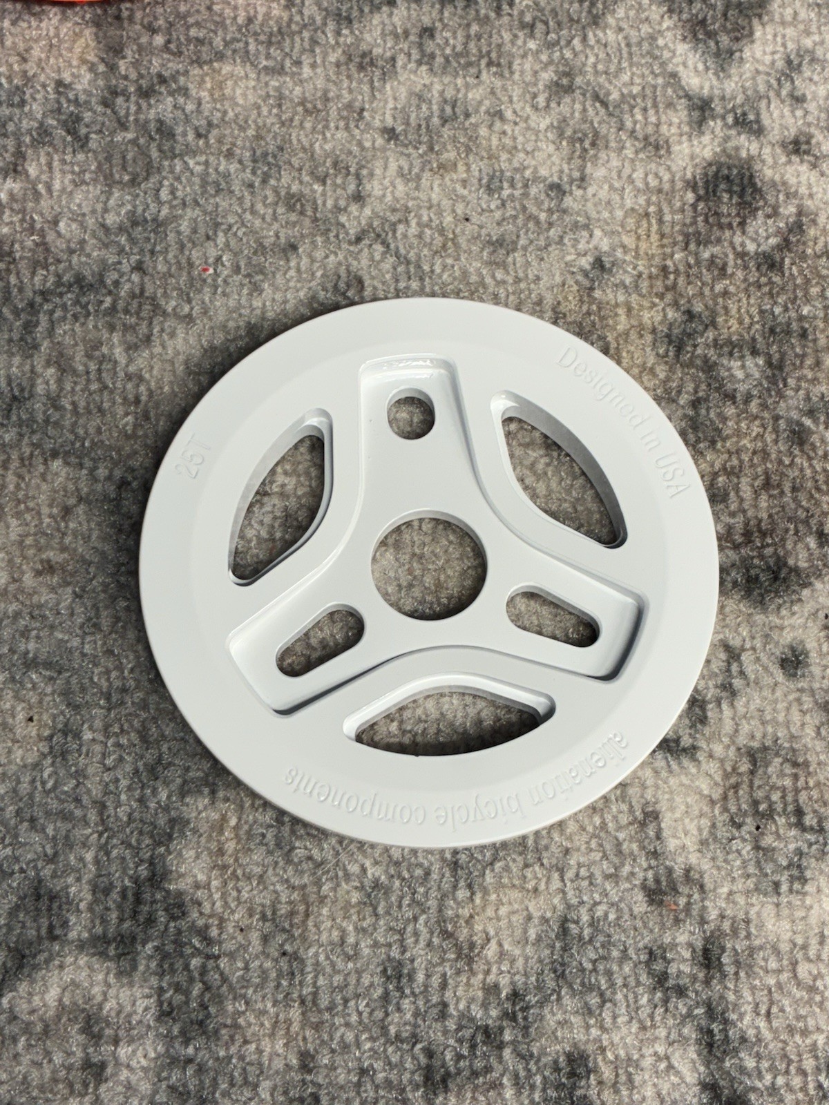Alienation Starship W/Guard 25T Chain wheel Sprocket Bmx White