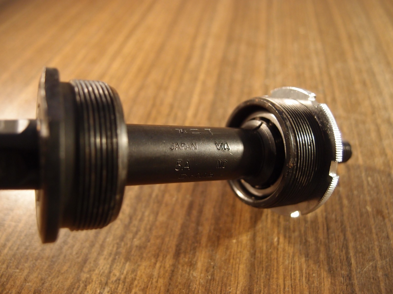1988 vintage MTB bottom bracket Shimano Mountain LX 1,37″x24T/68 mm Japan 118 mm