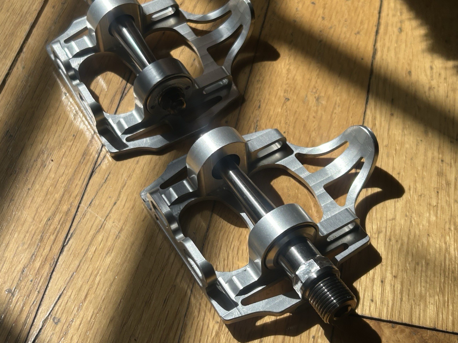 White Industries Urban Platform pedals