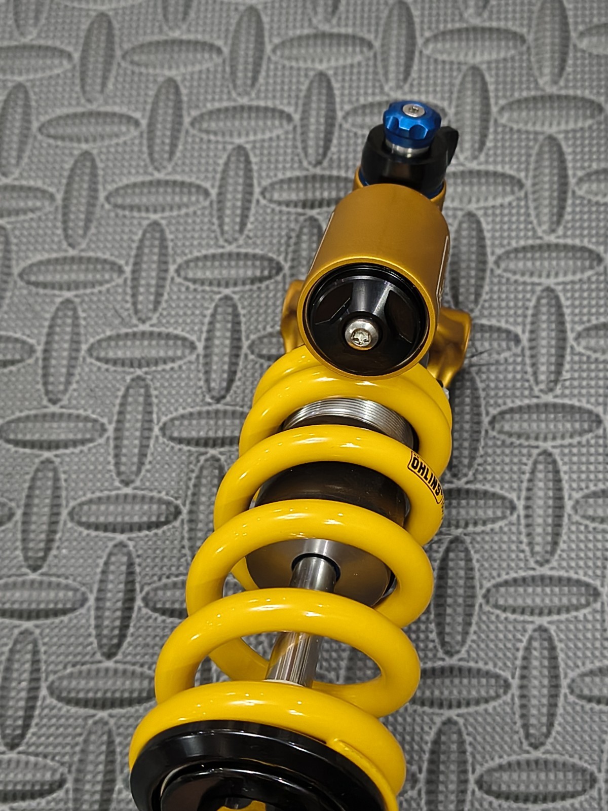 Ohlins TTX Coil Rear Shock 185x55mm Trunnion 605lbs Coil Spring