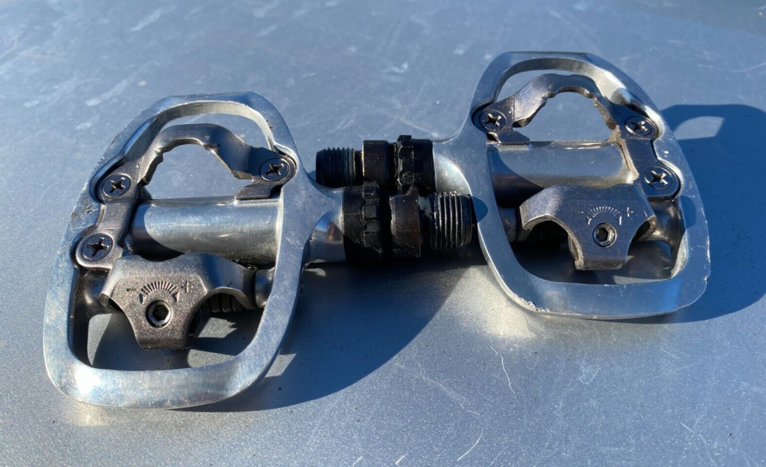 Shimano SPD Clipless Road Bike Pedal Set PD-A520 Low Profile/Smooth Bearings