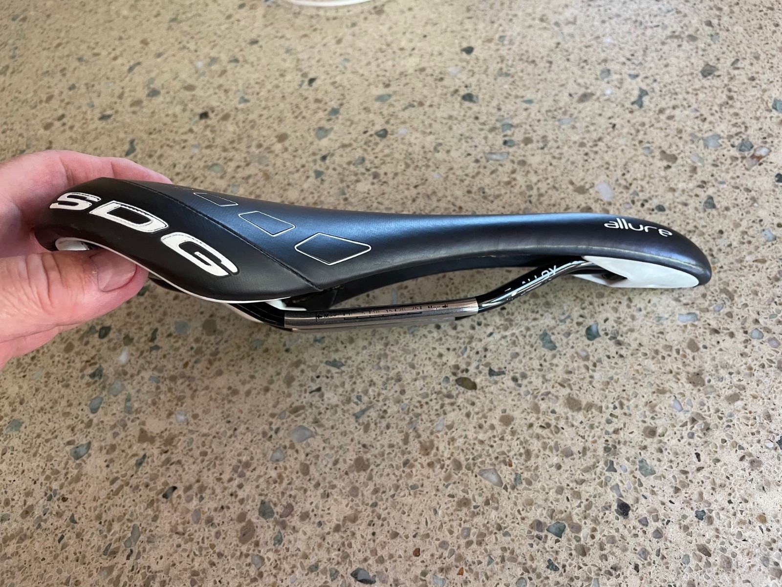 SDG Allure 265x143mm Bicycle Bike Saddle Black/White