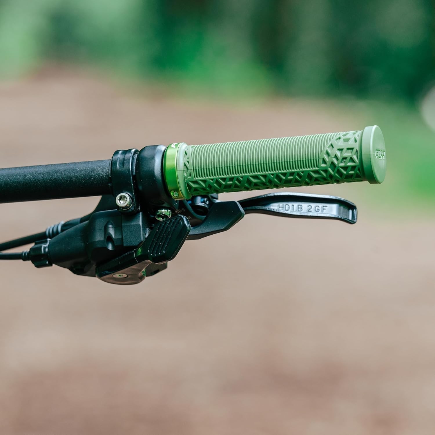 Hilt JR Mountain Bike Handlebar Grips with Single Lock On Clamp, Bicycle Hand…