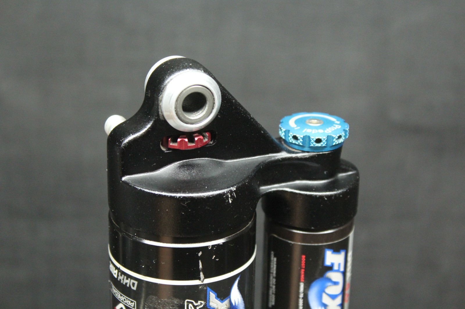 Fox DHX Air 4.0 8.5” X 2.5” MTB Mountaing bike Rear shock. Needs serviced.