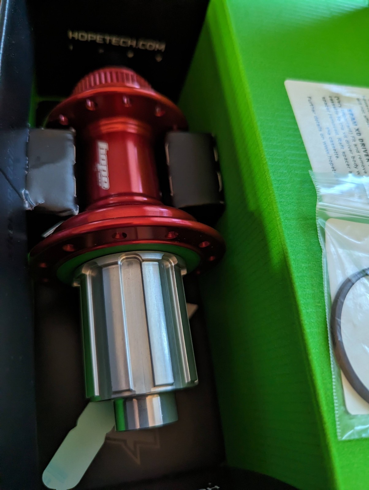 Hope RS4 142/12mm Center Lock CL Disc Road Rear Hub Red Shimano HG11 24h