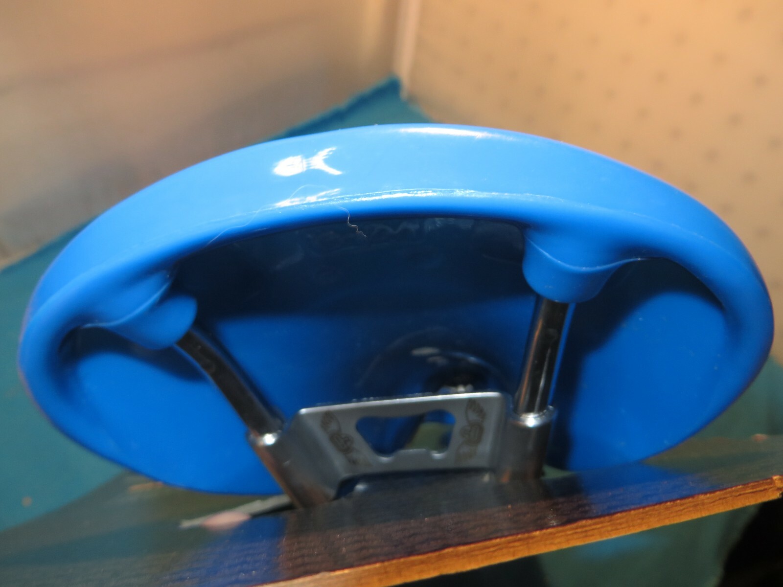 SE Racing BMX Blitz Blue Bicycle Seat with Bottle Opener Brace – New