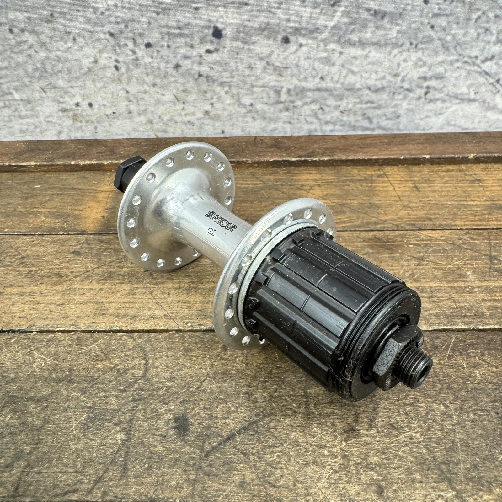 Vintage Suntour GL Rear Hub 32H NOS 135mm QR MTB 90s Accushift Freehub