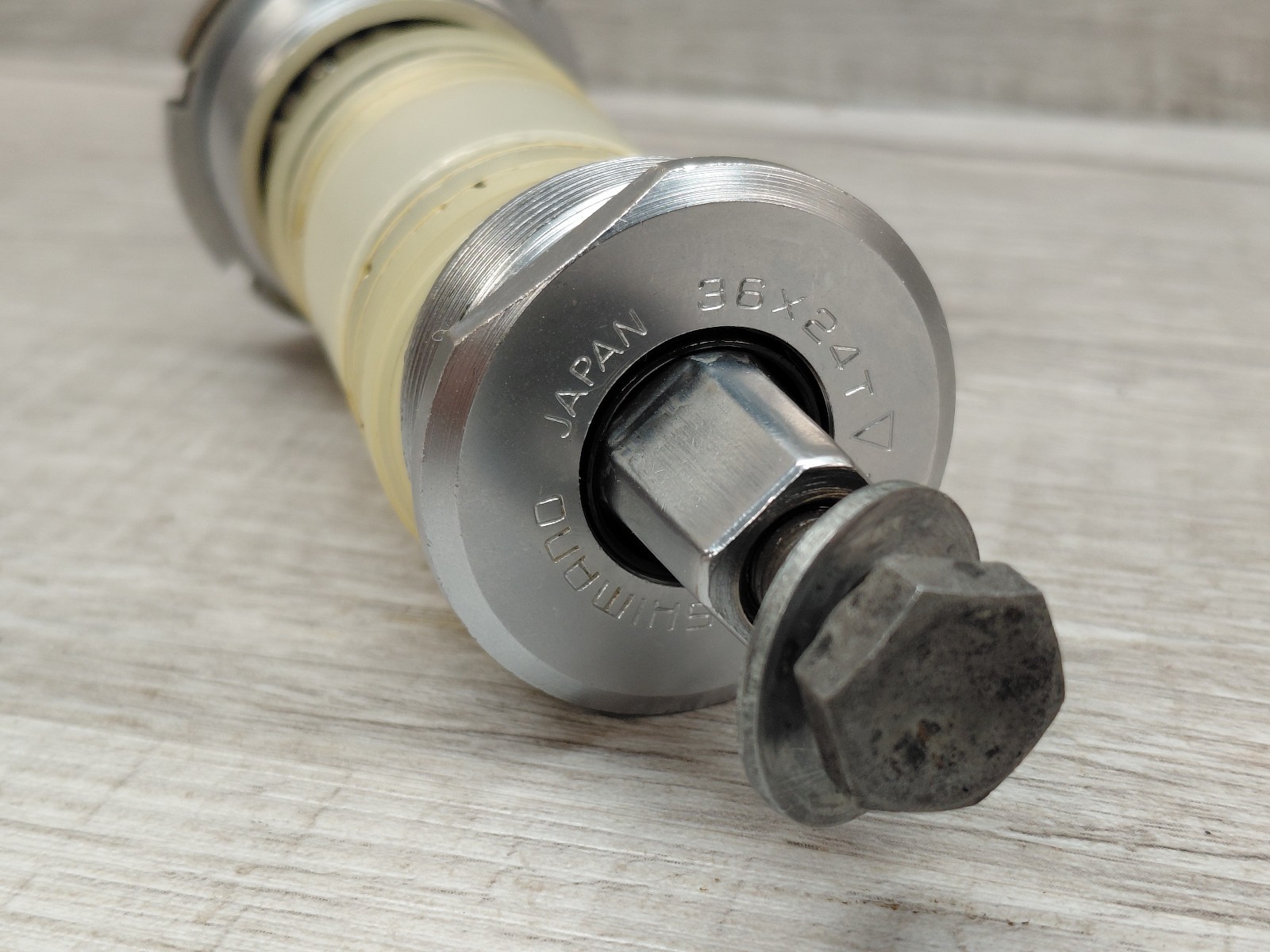 Vintage Shimano 600EX, Dura Ace Italian Bottom Bracket 36x24T 70=W=119 JIS Road