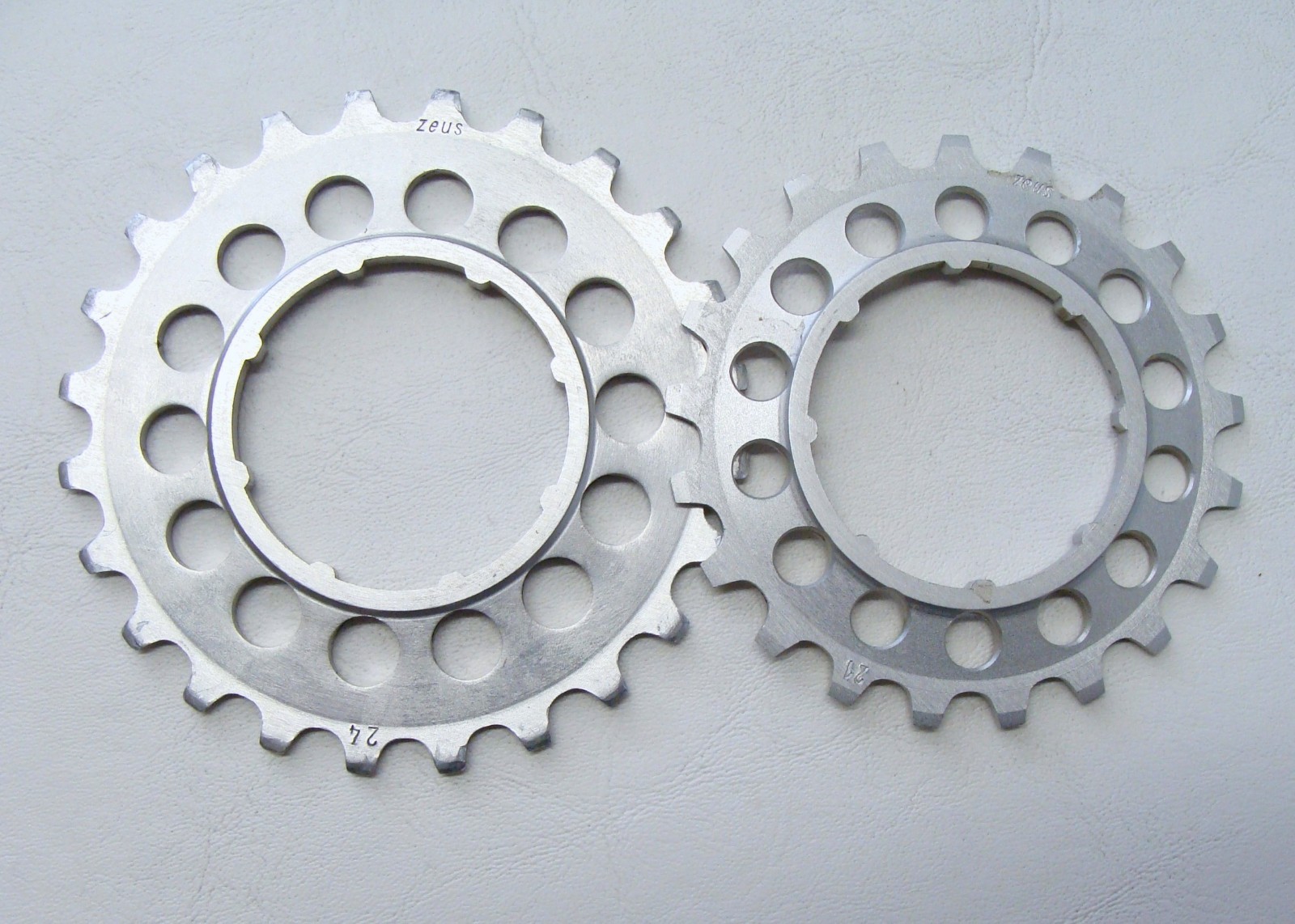 ~ Vintage Lot of ZEUS 2000 Criterium Alloy Freewheel Cogs Silver – VGC ~