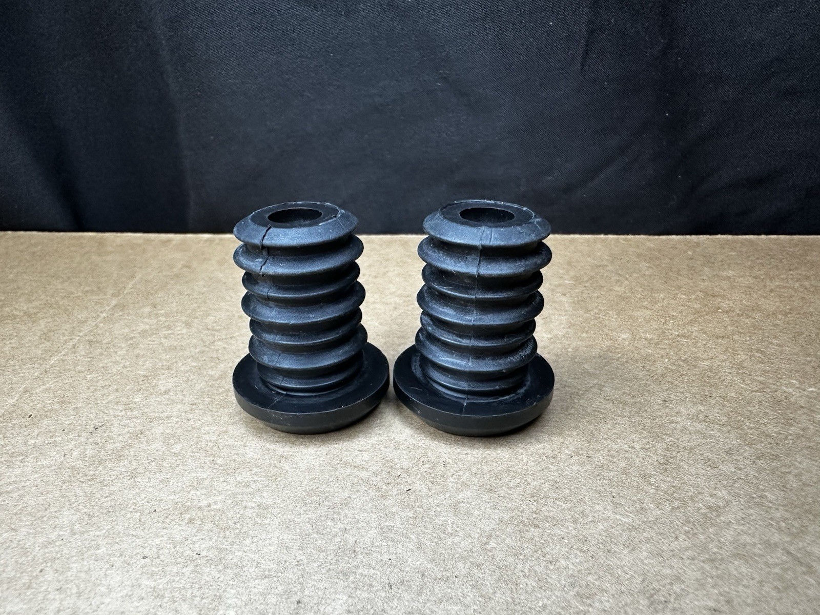 Fitbikeco. Handlebar Grip Ends Push-In Black Bar Ends Pair Fits 7/8″ 22.2mm Bars