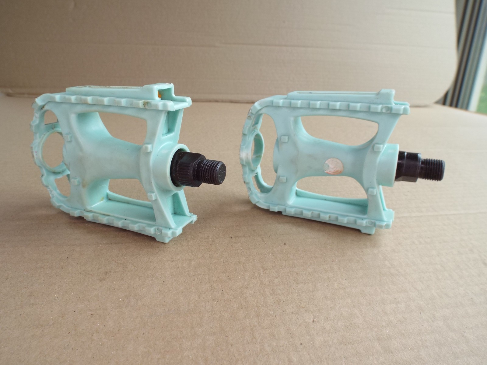 BMX Pedals 1/2” Aqua in Color HF-878 From 20″ Bicycle Work Well! (Pls Read)