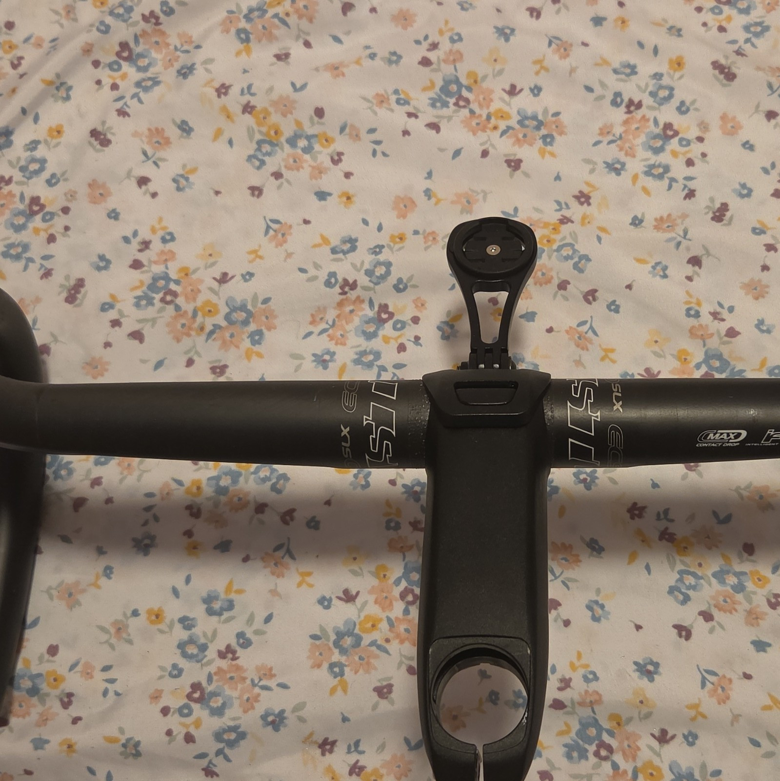 Easton EC90 SLX Carbon Drop Bar w/ Integrated Stem 31.8mm Garmin Mount