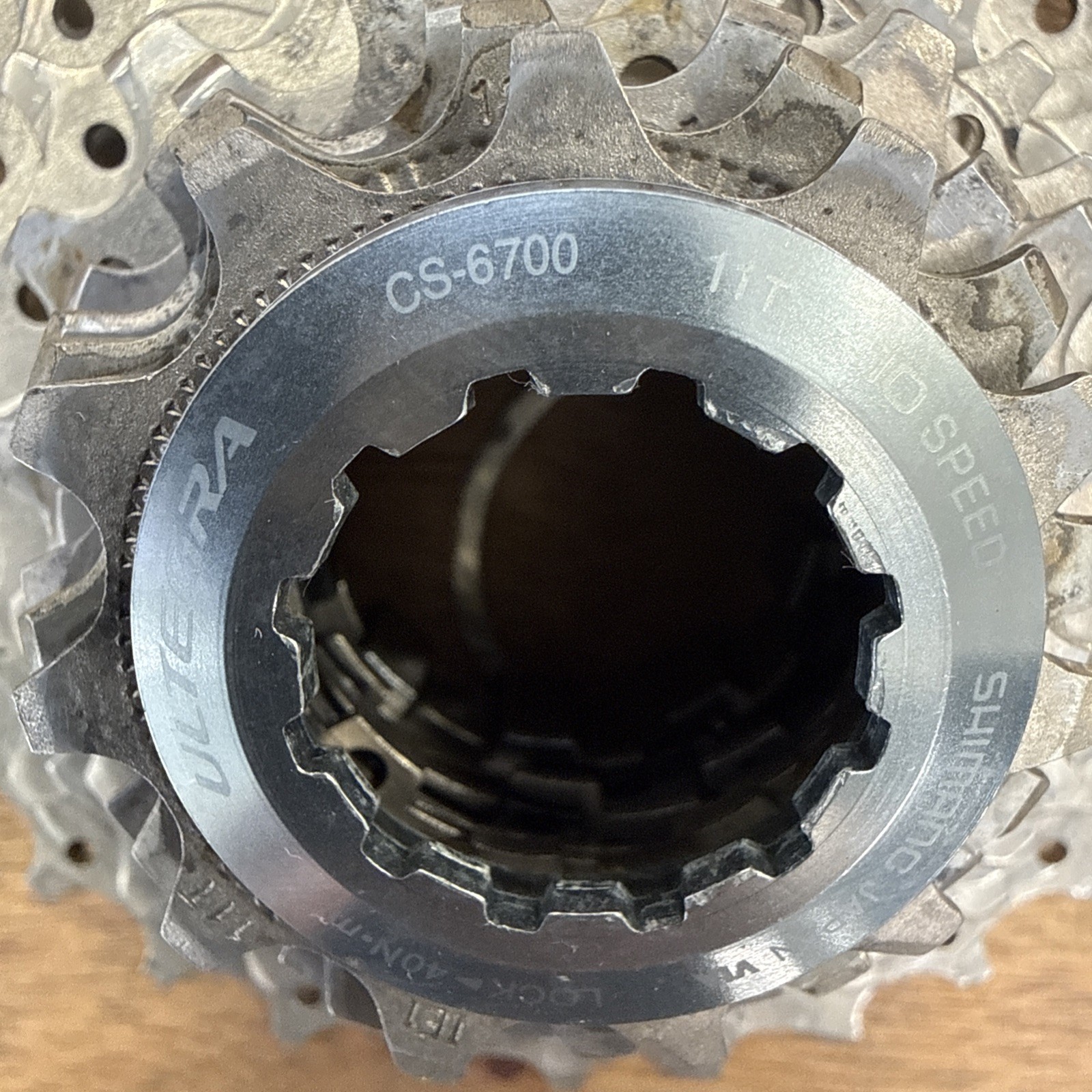 Shimano Ultegra CS-6700 10 Speed 11-28t Cassette w/ Chain