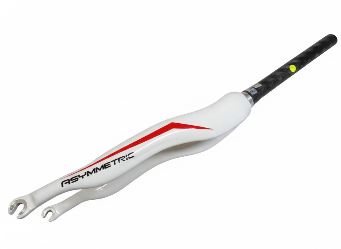 New Pinarello Paris Full Carbon Fork 700c Rim Brake 1-1/8 to 1-1/4 Tapered QR 45