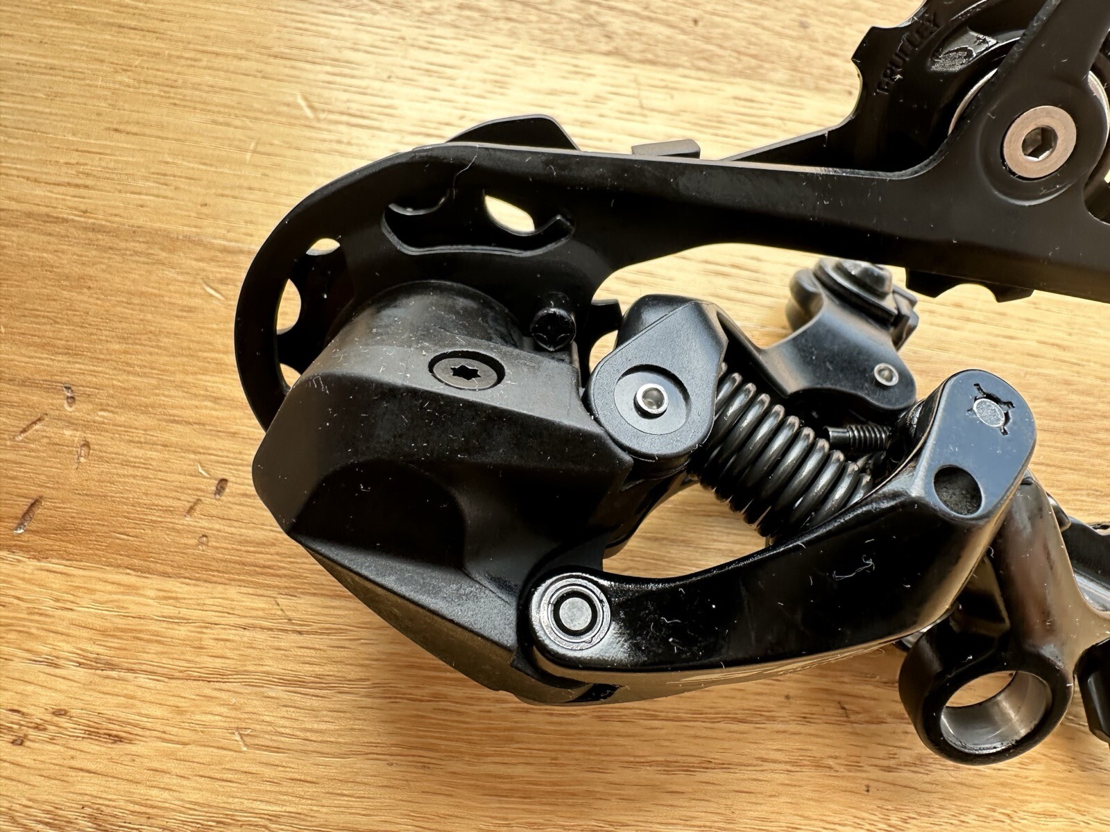 Shimano 105 RD-R7000 DIRECT MOUNT 11-Speed Rear Derailleur, Short SS Cage, Black