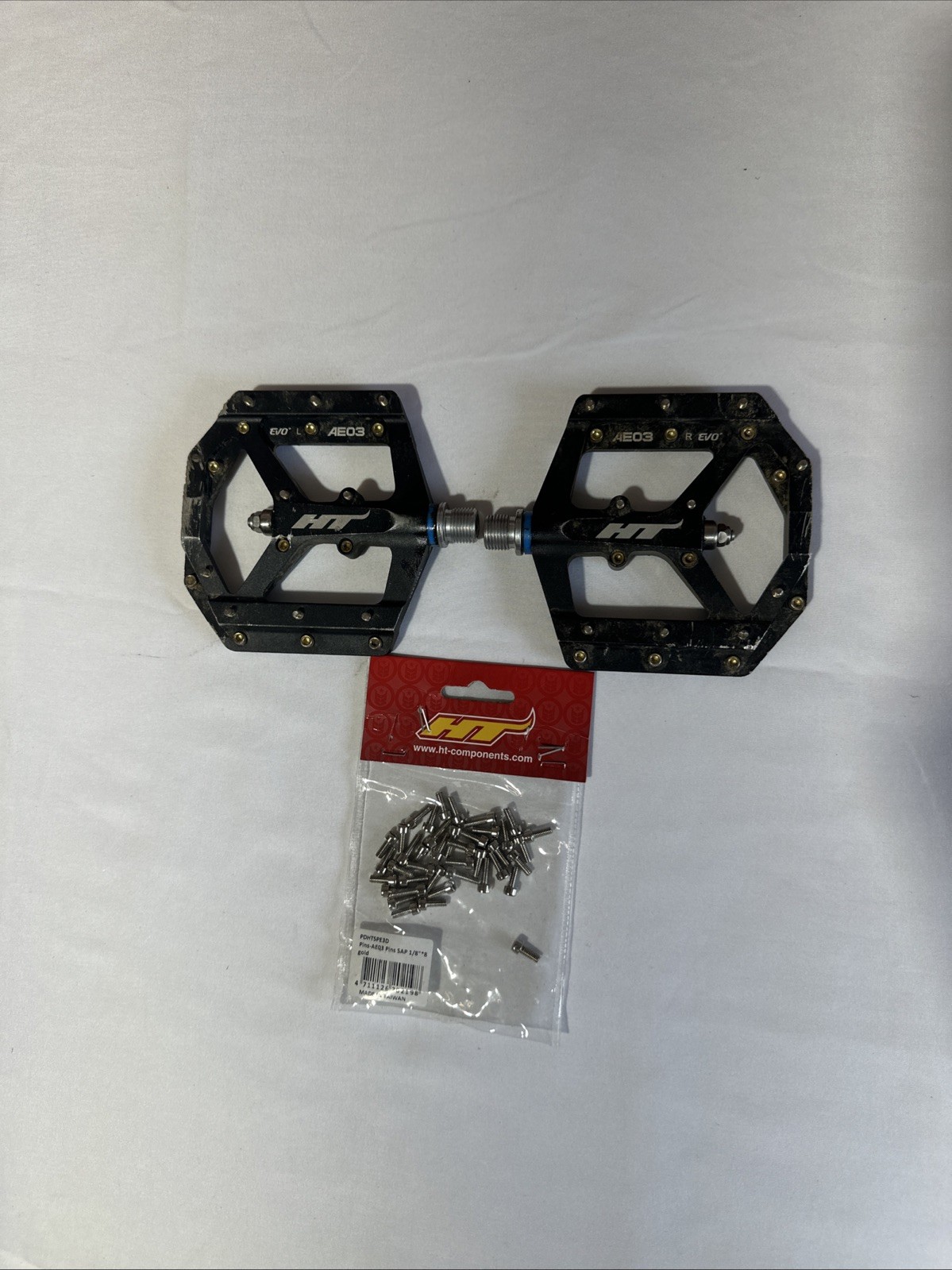 HT Components AE03 Stealth Black Pedals Bicycle Ultra Thin Platform CrMo EVO+