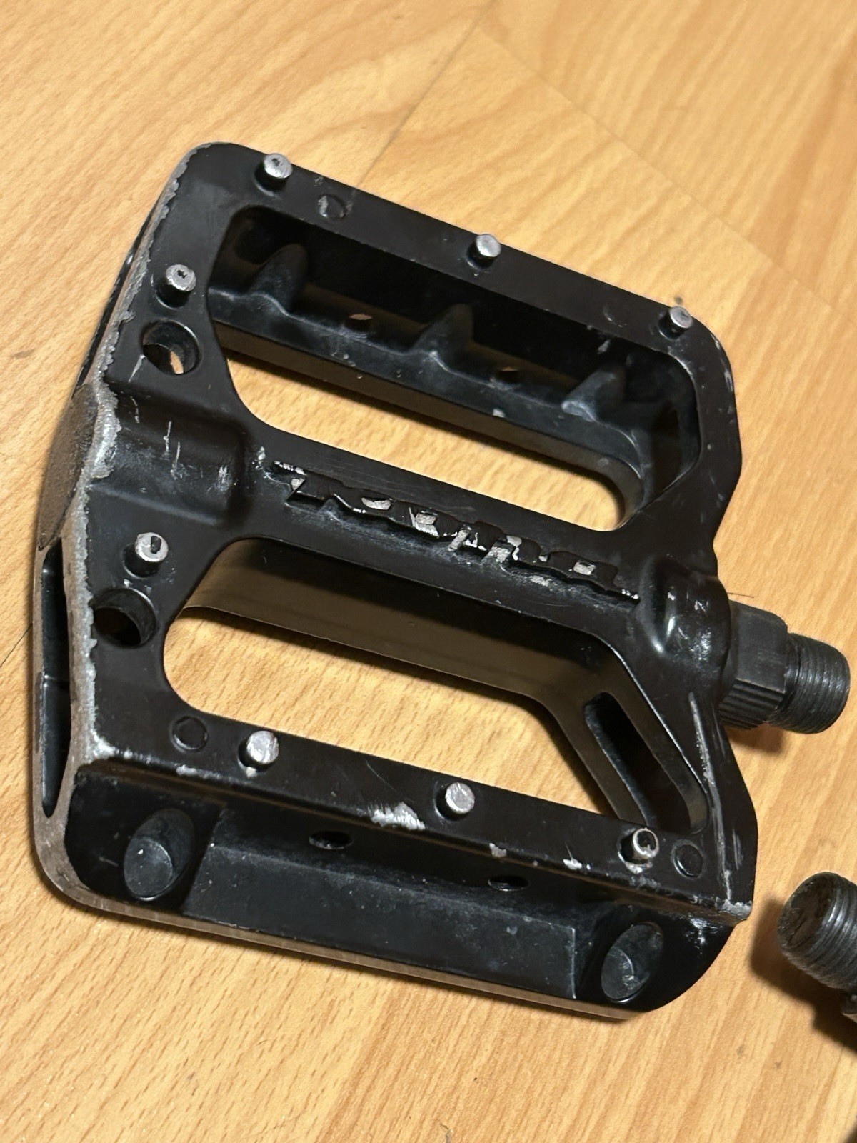 KONA Flat Platform Pedals Alloy Black BMX MTB Jackshit Wah Wah 9/16” CrMo Axle